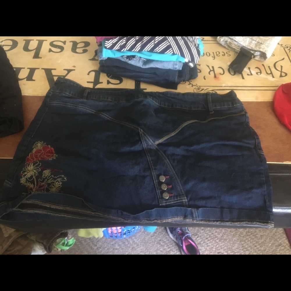 Blue jean skirt with rose design